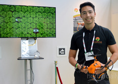 Marnix Weimar (Corvus Drones) with their GreenTech-awardwinning drone.